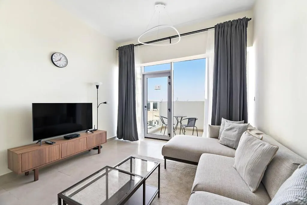 Stylish 1Br Near Metro! Apartment Dubai 0*,